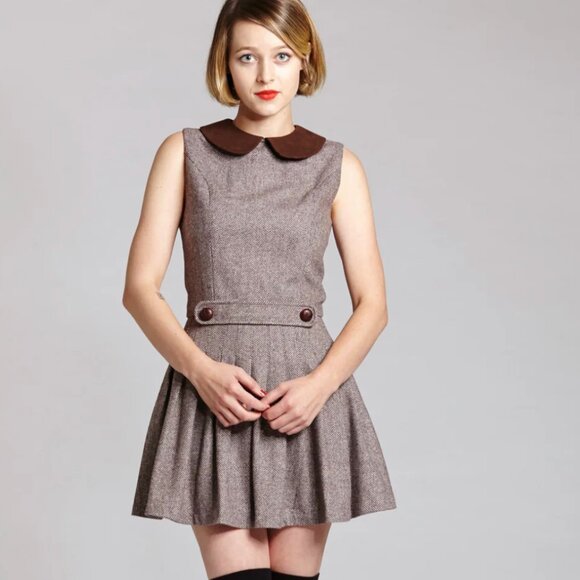 ISO BROWN ECOLIERE DRESS - Picture 1 of 1